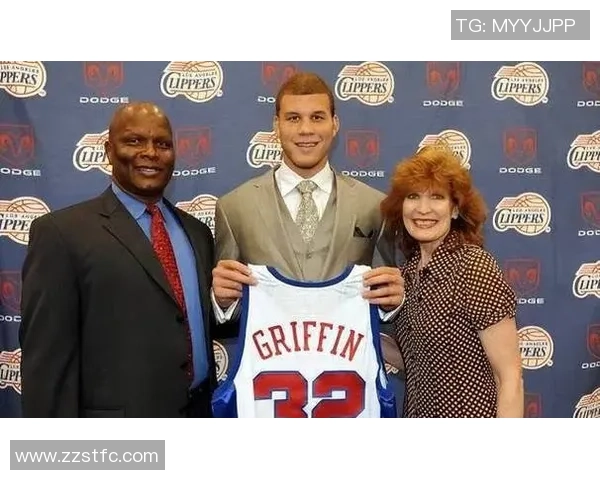 球星背后的故事：通过与几位足球运动员的交往了解他们的真实面貌