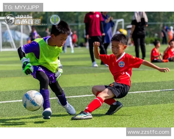 《从街头到球场：一个足球星探的梦想与挑战》